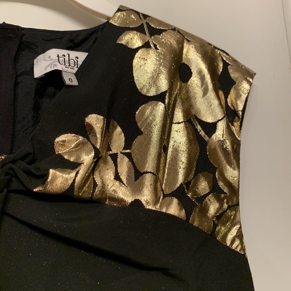 Tibi Shimmery Black and Gold Mini Dress Size 0 - Picture 7 of 10